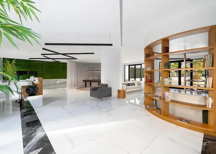 Sao Lucas Ii By An Island * Funchal (Madeira)